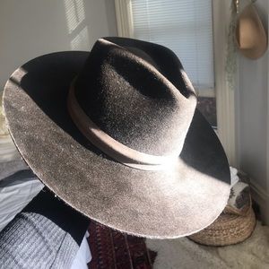 JANESSA LEONE BROWN WOOL HAT